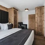 Vaya St Anton アパートホテル