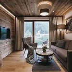 アパートホテル Vaya St Anton