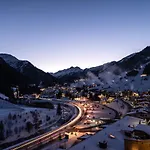 Vaya St Anton Aparthotel