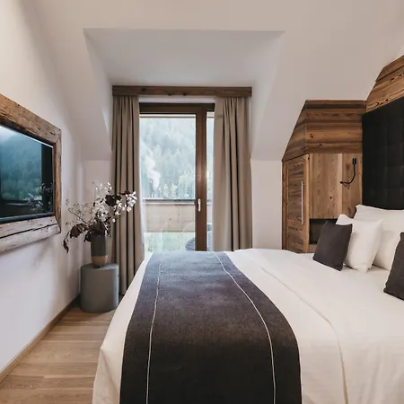 Vaya St Anton Lägenhetshotell Sankt Anton am Arlberg