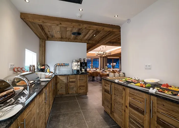 Vaya St Anton Apartmanhotel 4*